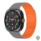 FlexiMag™ Samsung – Stijlvolle Magnetische Band voor Galaxy Watch Grijs Oranje / Galaxy Watch Ultra 47mm